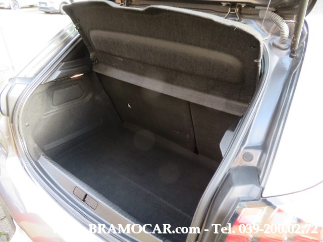 PEUGEOT 208 usata, con Autoradio digitale