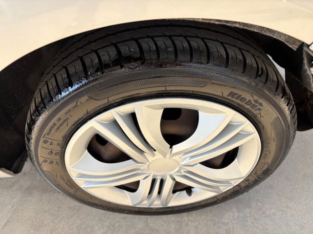 FORD Fiesta usata, con Specchietti laterali elettrici