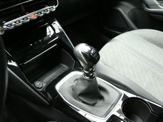 PEUGEOT 2008 usata, con Cruise Control