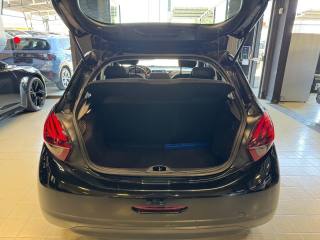PEUGEOT 208 usata, con Autoradio digitale