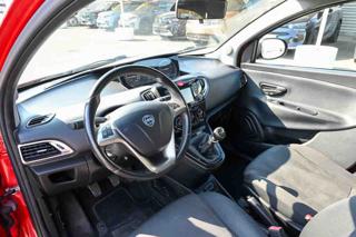 LANCIA Ypsilon usata, con USB