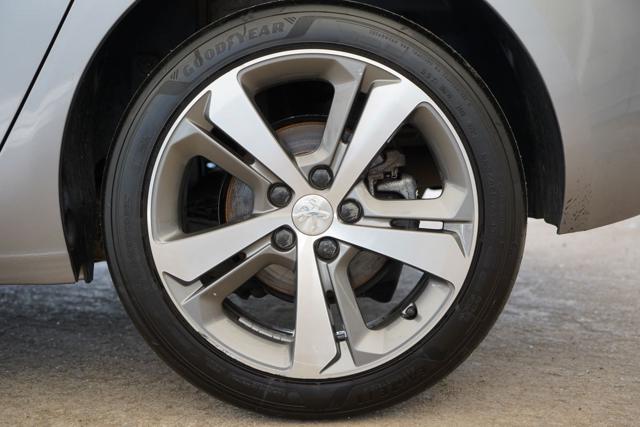 PEUGEOT 308 usata, con Fendinebbia