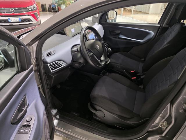 LANCIA Ypsilon usata, con Park Distance Control