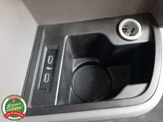VOLKSWAGEN Transporter usata, con Isofix