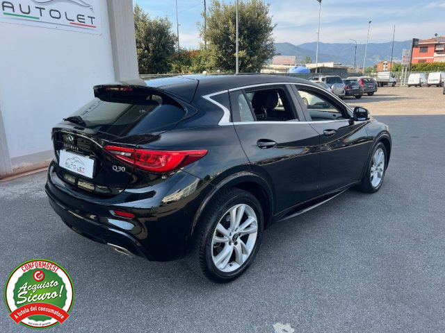 INFINITI Q30 usata, con Airbag Passeggero