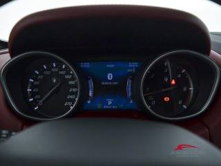 MASERATI Levante usata 12