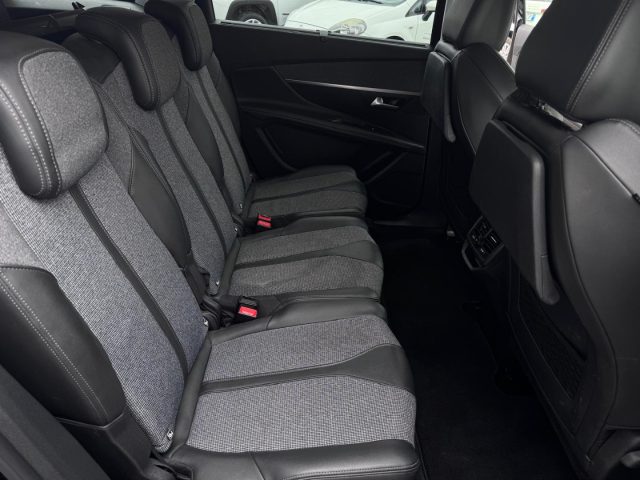 PEUGEOT 5008 usata, con Specchietti laterali elettrici