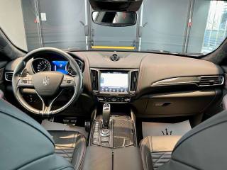 MASERATI Levante usata, con Tettuccio apribile