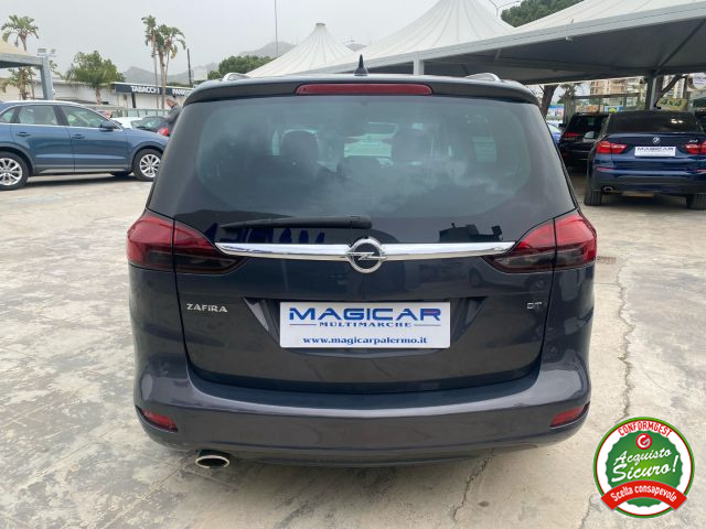 OPEL Zafira Tourer usata, con Alzacristalli elettrici