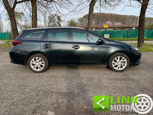 TOYOTA Auris usata, con Fendinebbia