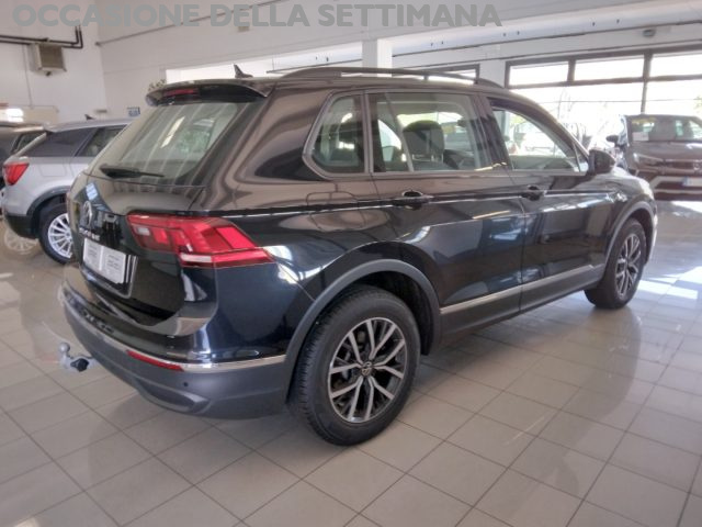 VOLKSWAGEN Tiguan usata, con Airbag