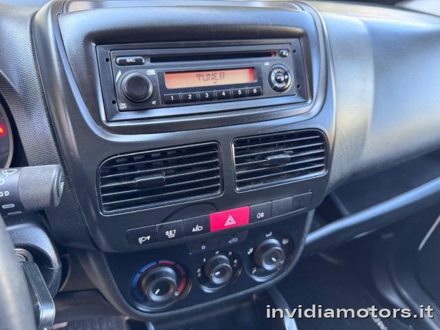 OPEL Combo usata, con Autoradio