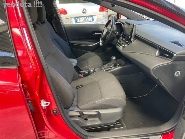 TOYOTA Corolla usata, con Luci diurne LED