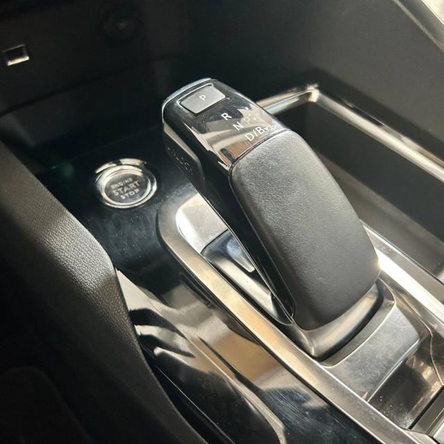 PEUGEOT 3008 usata, con Fari LED