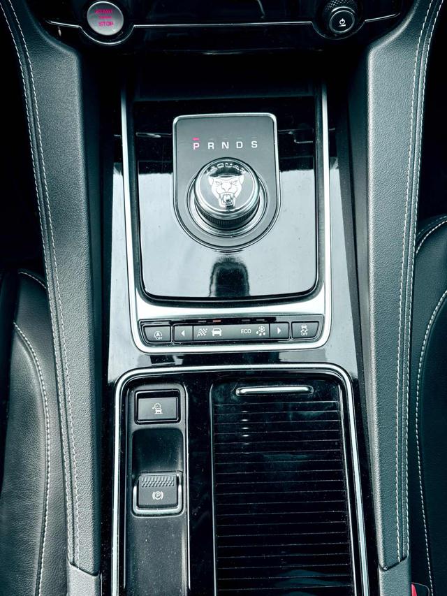 JAGUAR F-Pace usata, con Fari Xenon