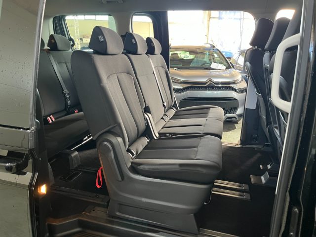 HYUNDAI Staria usata, con Fari LED