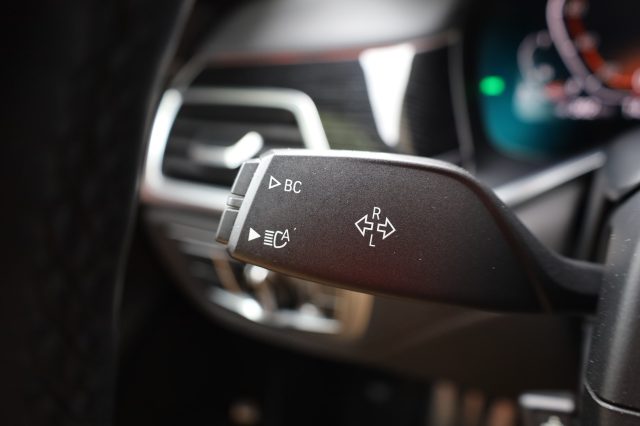 BMW 730 usata, con Sensori di parcheggio anteriori