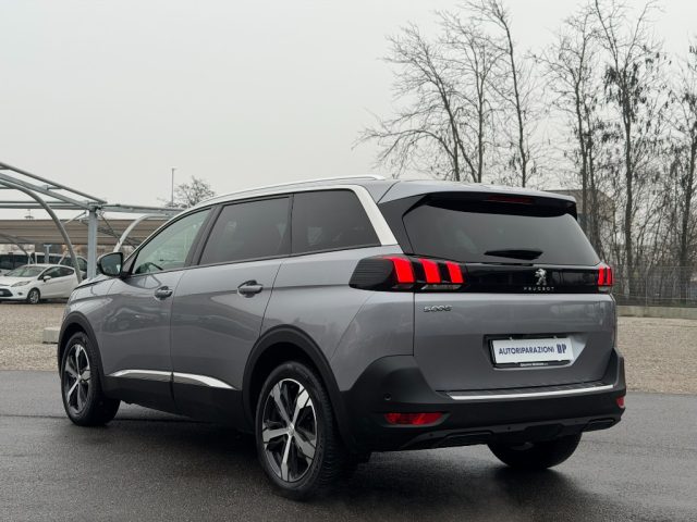 PEUGEOT 5008 usata, con Autoradio