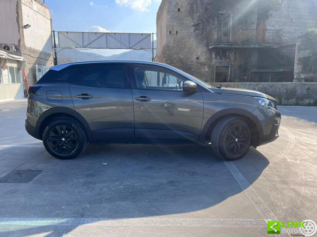 PEUGEOT 3008 usata, con Autoradio
