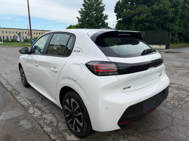 PEUGEOT 208 usata, con Autoradio