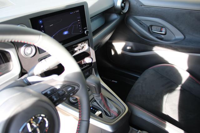 TOYOTA Yaris usata, con Controllo trazione