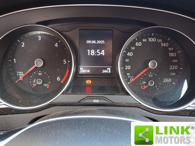 VOLKSWAGEN Passat usata 16