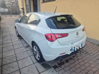 ALFA ROMEO Giulietta usata, con Autoradio