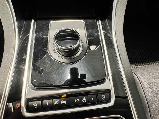 JAGUAR XE usata, con ESP