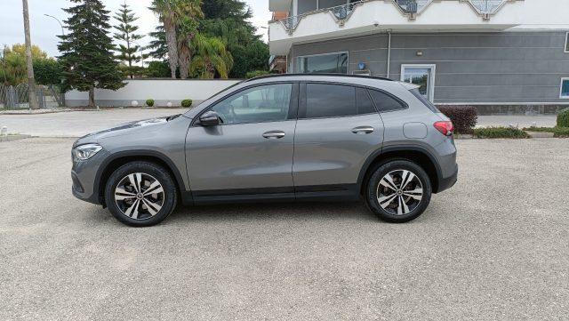 MERCEDES-BENZ GLA 200 usata, con Chiusura centralizzata