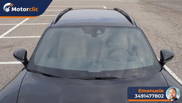 PORSCHE Taycan usata, con Park Distance Control