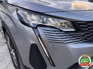 PEUGEOT 5008 usata, con Touch screen
