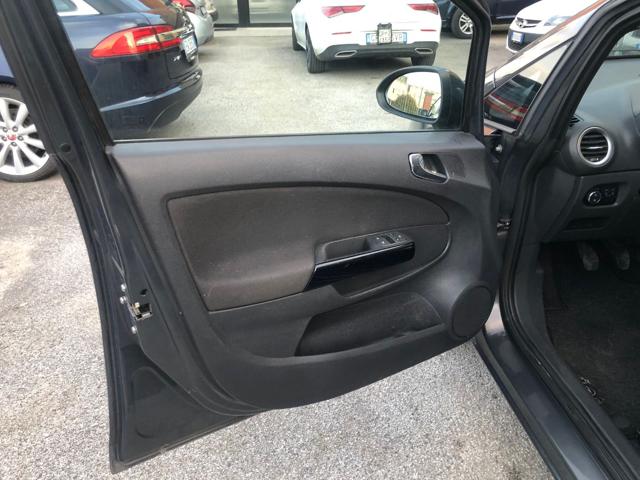 OPEL Corsa usata, con Specchietti laterali elettrici