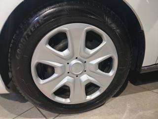 FORD Tourneo Courier usata, con Autoradio digitale