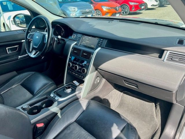LAND ROVER Discovery Sport usata, con Sensori di parcheggio posteriori