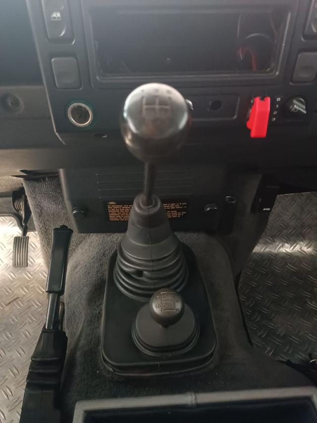 LAND ROVER Defender usata 17