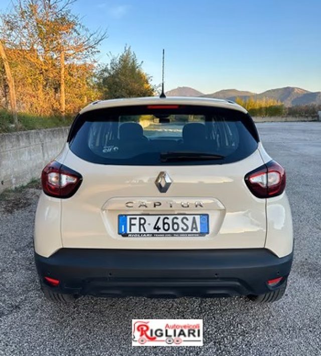 RENAULT Captur usata, con Sistema di navigazione