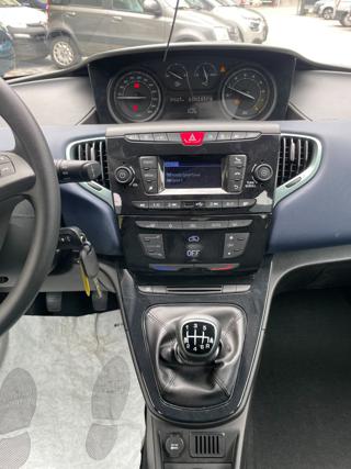 LANCIA Ypsilon usata, con ESP