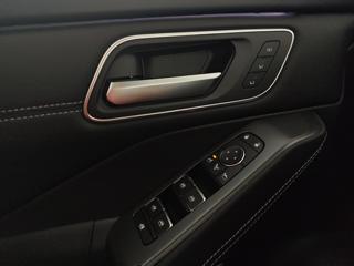 NISSAN Qashqai usata, con Controllo automatico clima