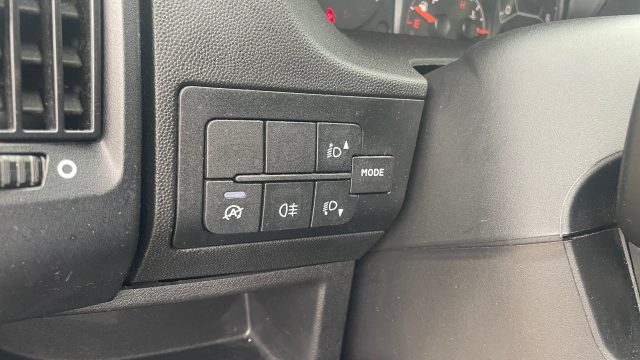 OPEL Movano usata, con Sensori di parcheggio posteriori