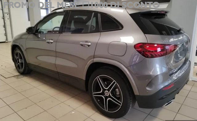 MERCEDES-BENZ GLA 200 usata, con Airbag