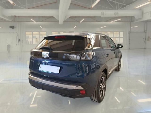 PEUGEOT 3008 usata, con Airbag