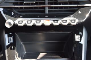 PEUGEOT 2008 usata, con Fari LED