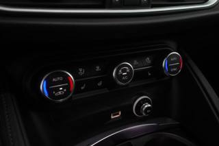 ALFA ROMEO Stelvio usata 17