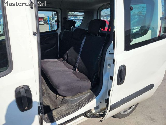 FIAT Doblo usata, con Assistente abbaglianti