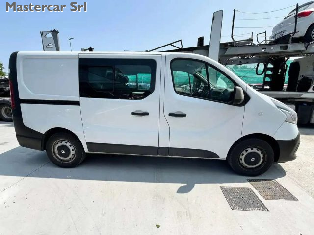 RENAULT Trafic usata, con Autoradio