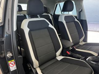VOLKSWAGEN T-Roc usata 25