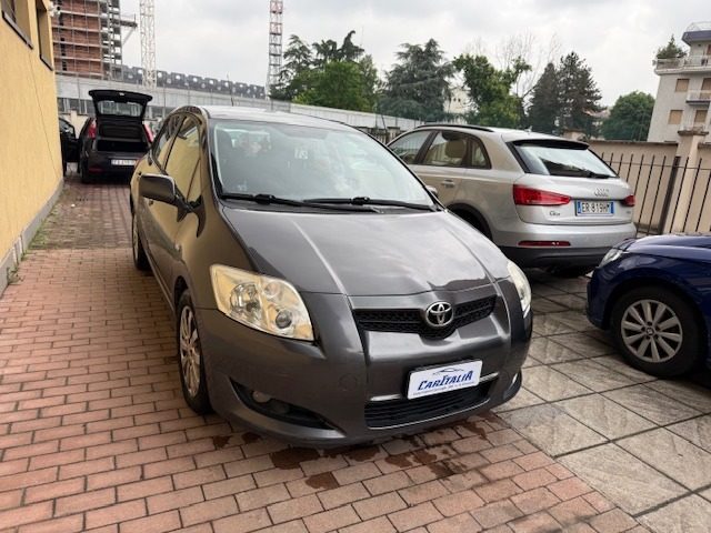 TOYOTA Auris usata, con Airbag laterali