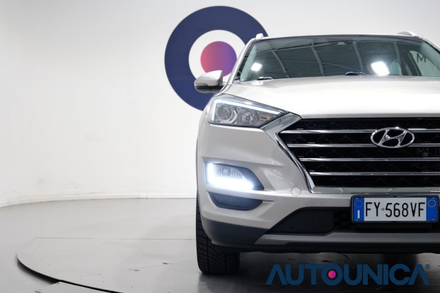 HYUNDAI Tucson usata, con Specchietto retrovisore con funzione antiabbagliamento