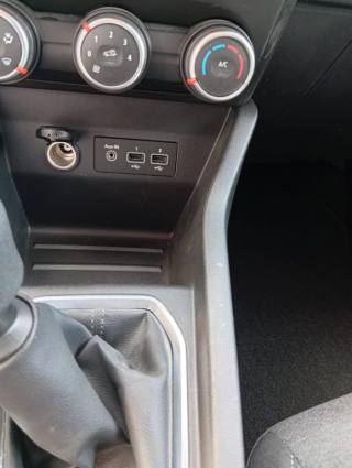 RENAULT Clio usata, con Fari LED