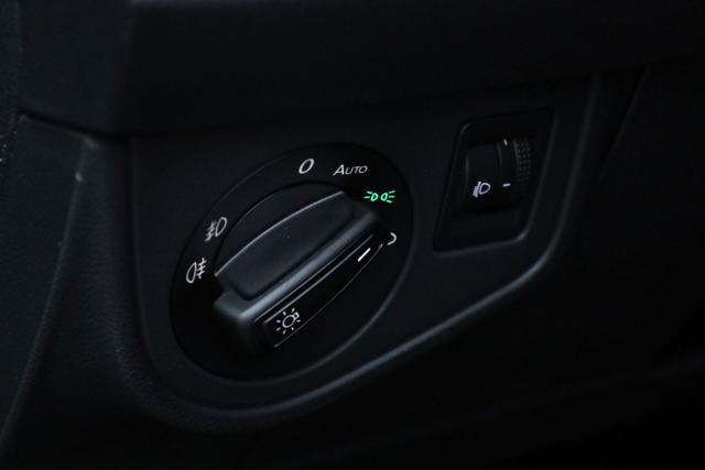 VOLKSWAGEN Taigo usata, con Isofix